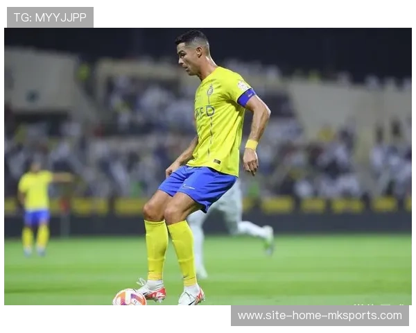 伯尔纳尔出球中卫长传成功率85% 能直接发起边路进攻